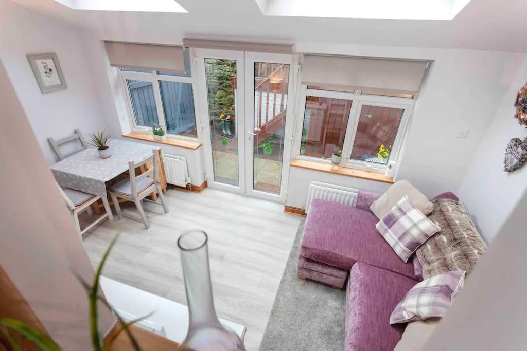 Cosy Heather Cottage Ашборн Экстерьер фото
